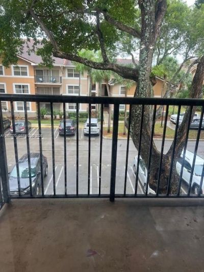 8801 Wiles Rd, Unit 305, Coral Springs, FL 33067 Photo