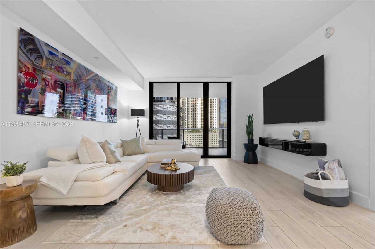 1010 Brickell Ave, Unit 1411, Miami, FL 33131 Photo