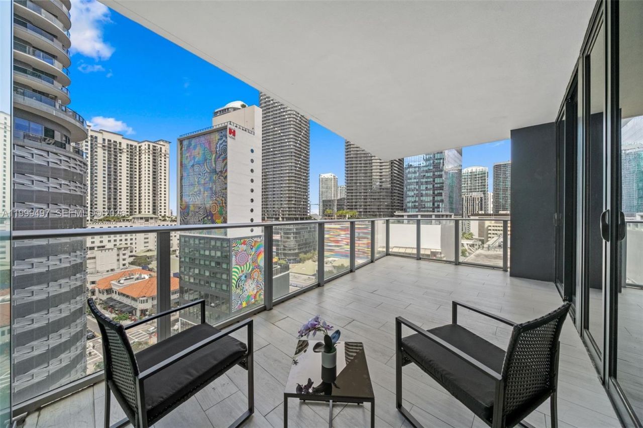 1010 Brickell Ave, Unit 1411, Miami, FL 33131 Photo