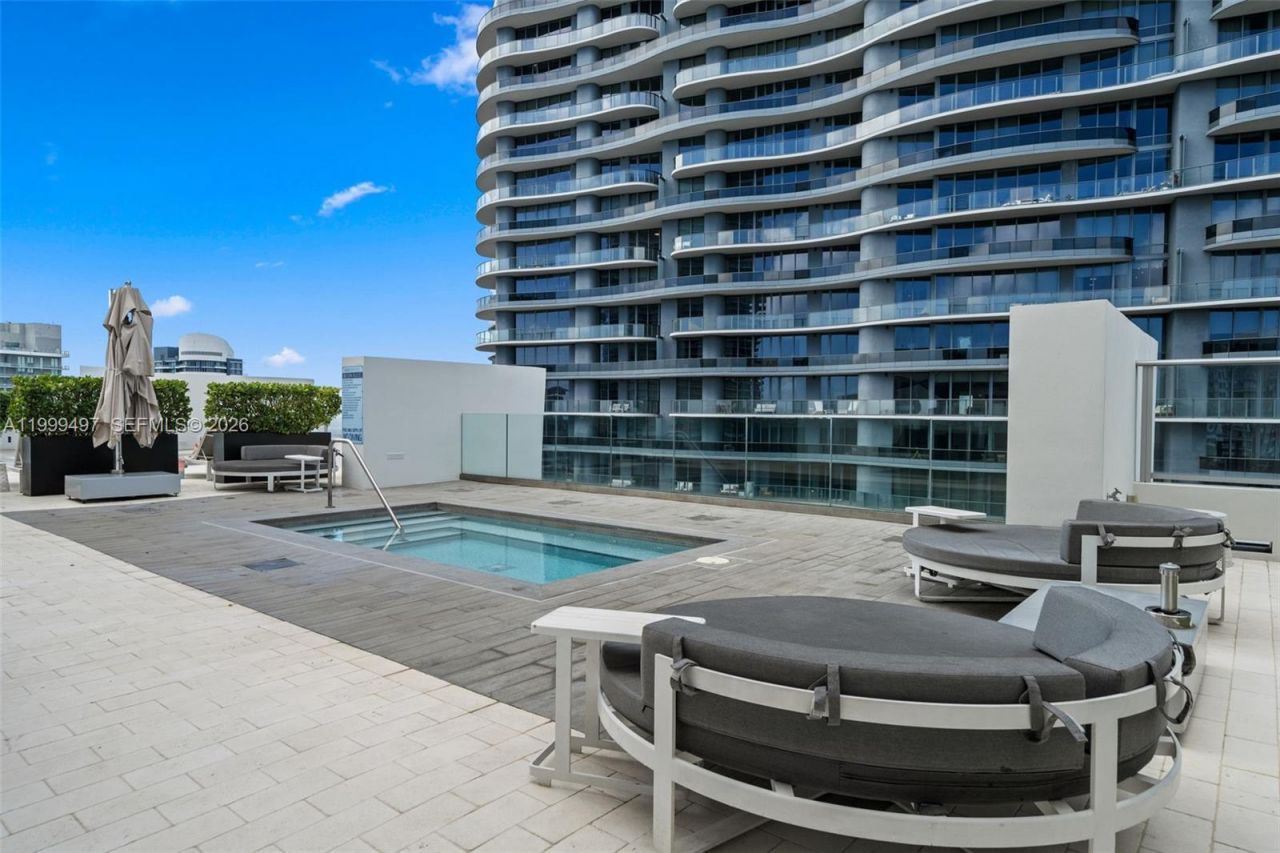 1010 Brickell Ave, Unit 1411, Miami, FL 33131 Photo
