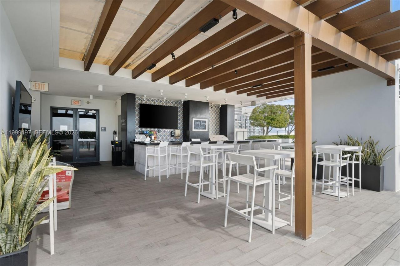 1010 Brickell Ave, Unit 1411, Miami, FL 33131 Photo