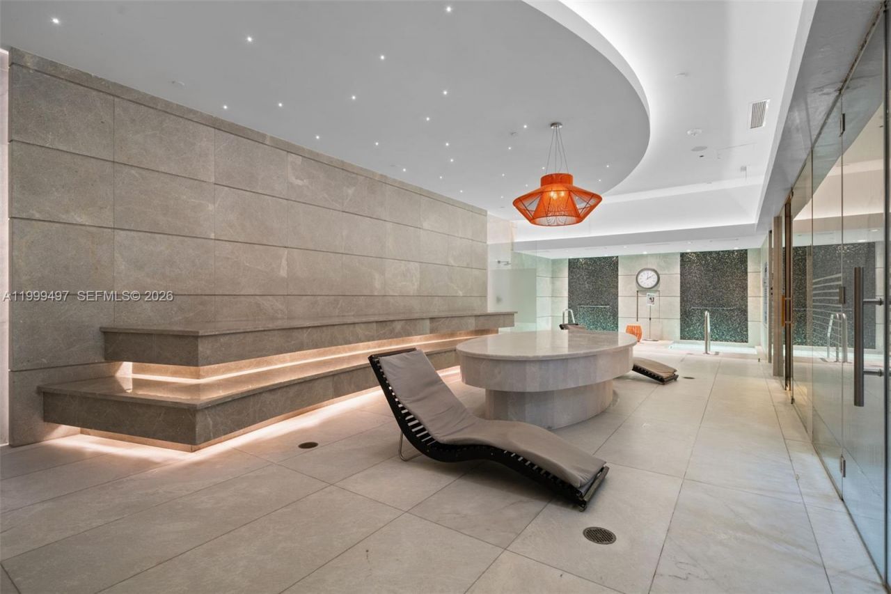 1010 Brickell Ave, Unit 1411, Miami, FL 33131 Photo