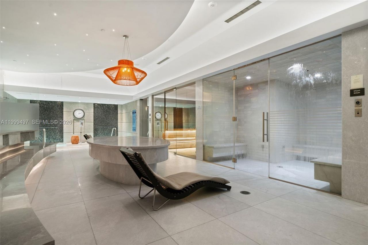 1010 Brickell Ave, Unit 1411, Miami, FL 33131 Photo