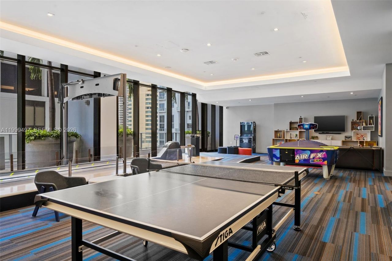 1010 Brickell Ave, Unit 1411, Miami, FL 33131 Photo