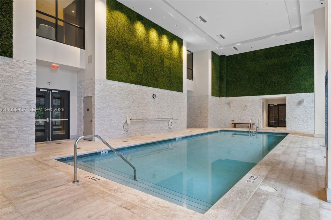 1010 Brickell Ave, Unit 1411, Miami, FL 33131 Photo