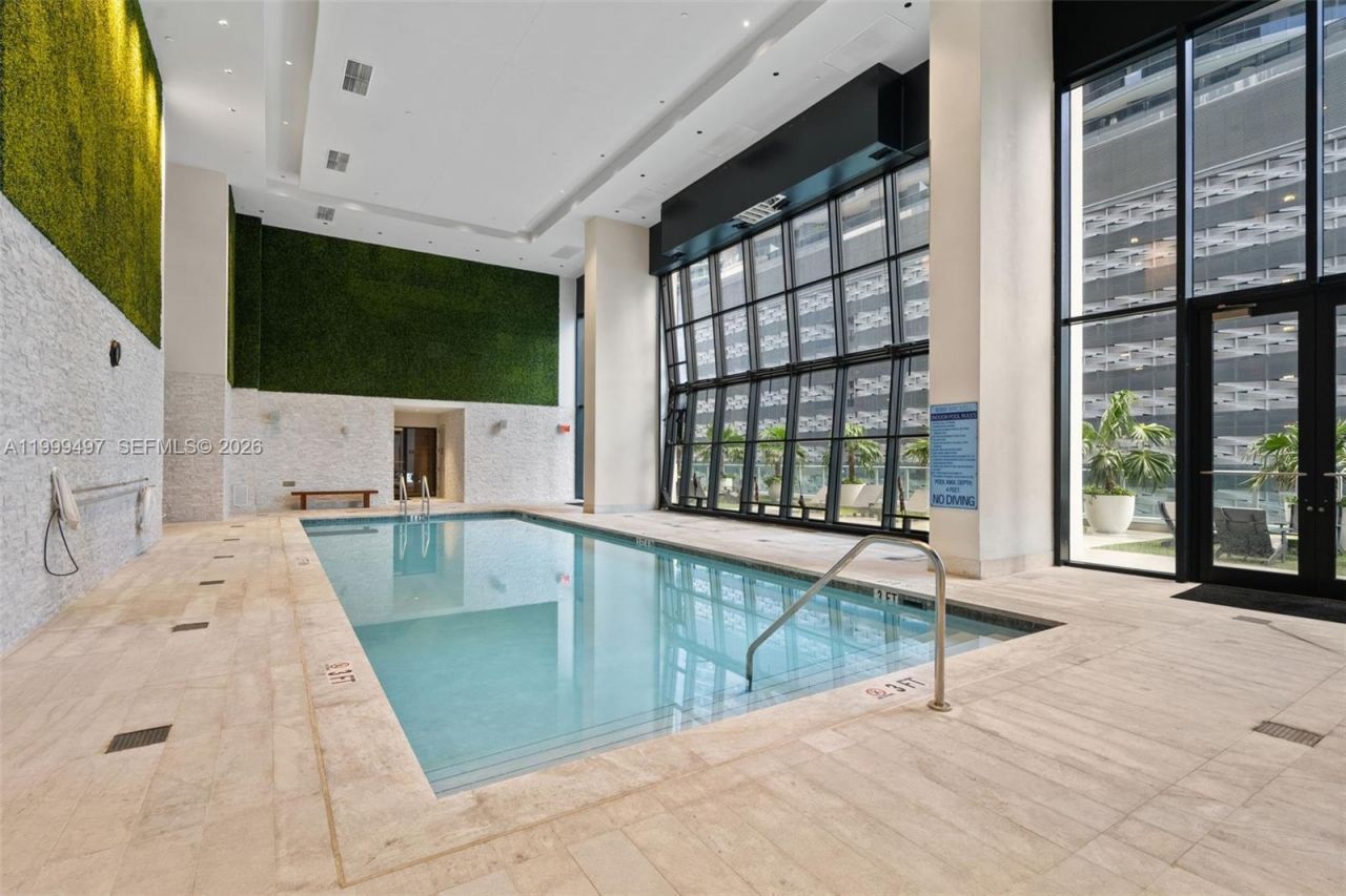 1010 Brickell Ave, Unit 1411, Miami, FL 33131 Photo