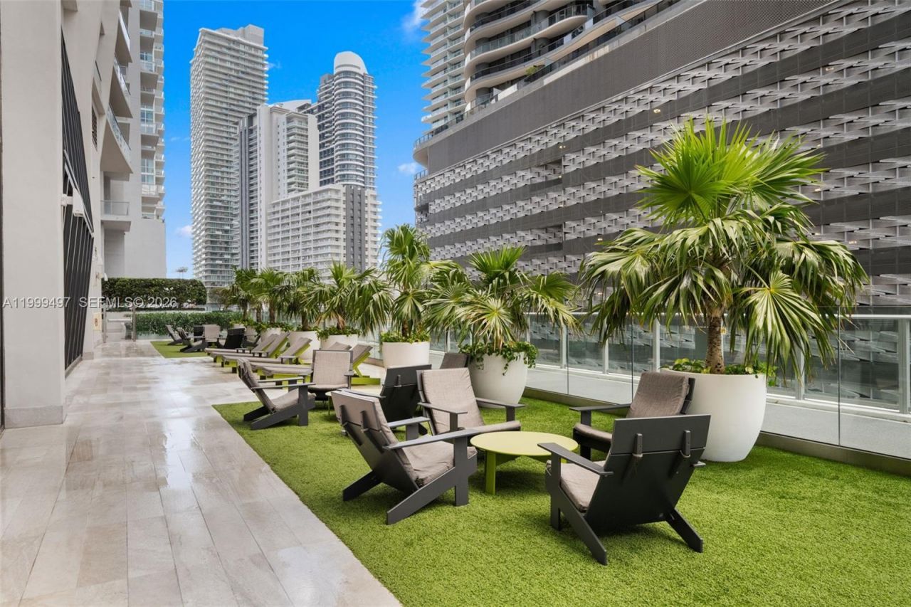 1010 Brickell Ave, Unit 1411, Miami, FL 33131 Photo