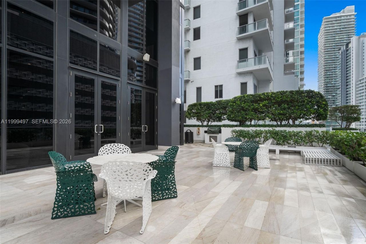 1010 Brickell Ave, Unit 1411, Miami, FL 33131 Photo