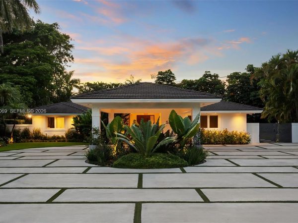 4800 Bay Point Rd , Miami, FL 33137