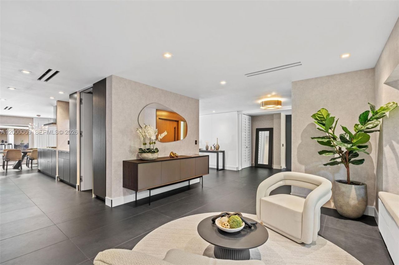 4800 Bay Point Rd, Miami, FL 33137 Photo