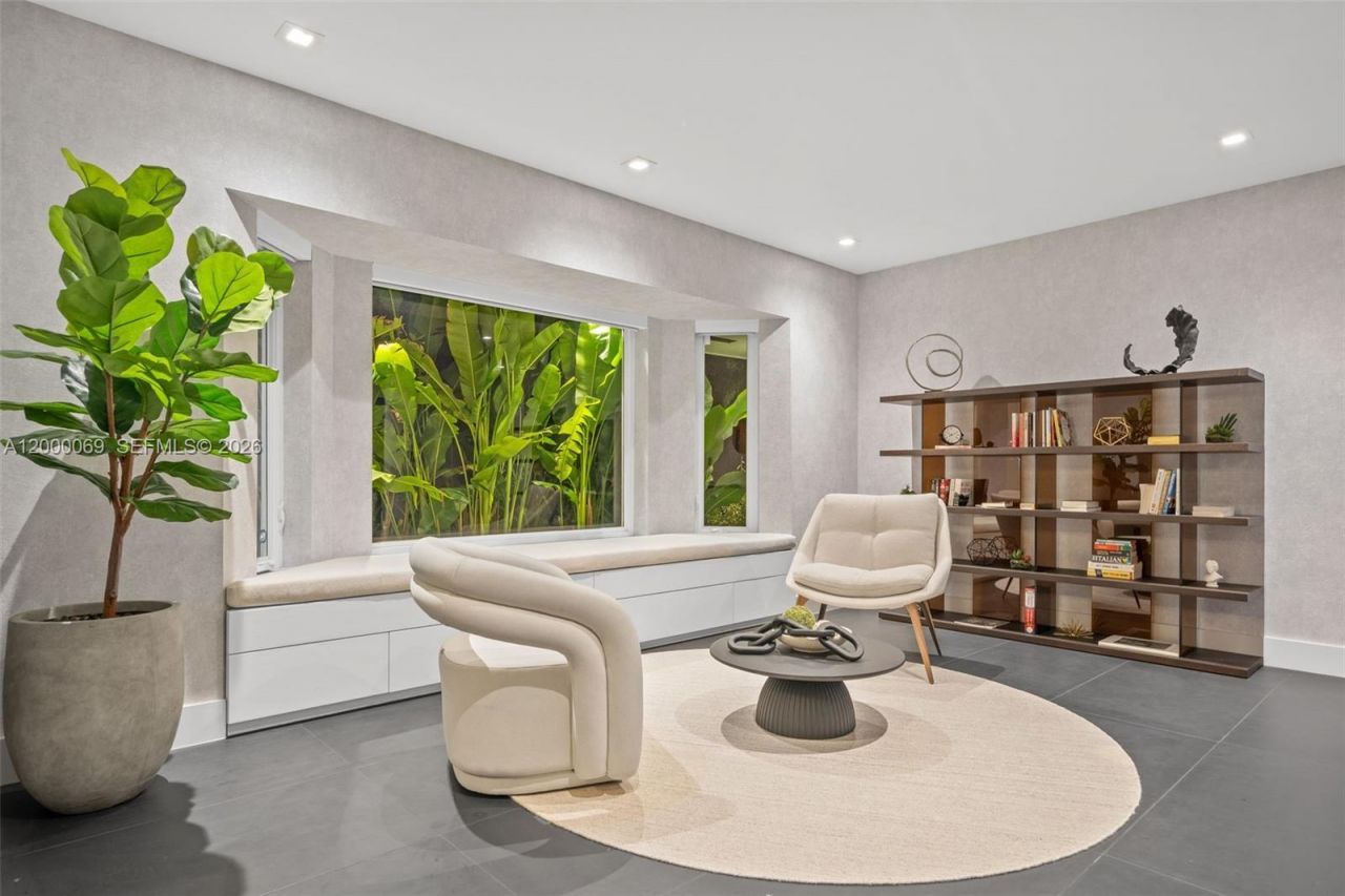 4800 Bay Point Rd, Miami, FL 33137 Photo