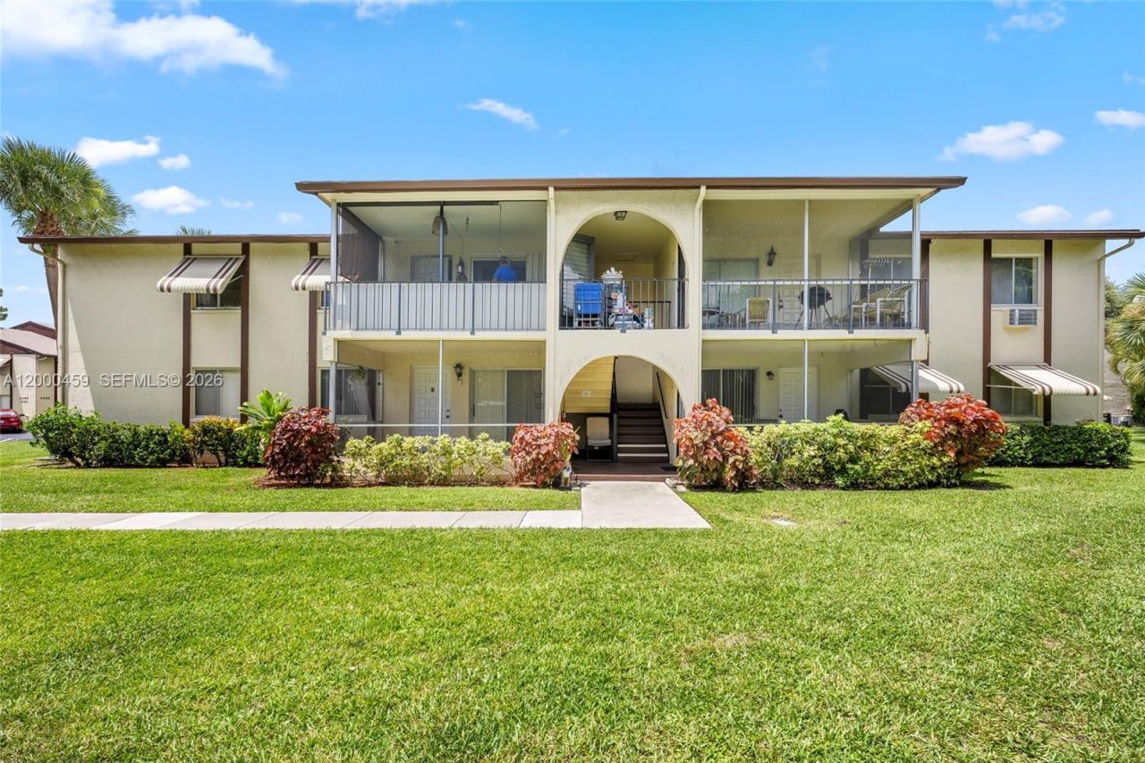 5839 La Pinata Blvd, Unit C-2, Greenacres, FL 33463 Photo