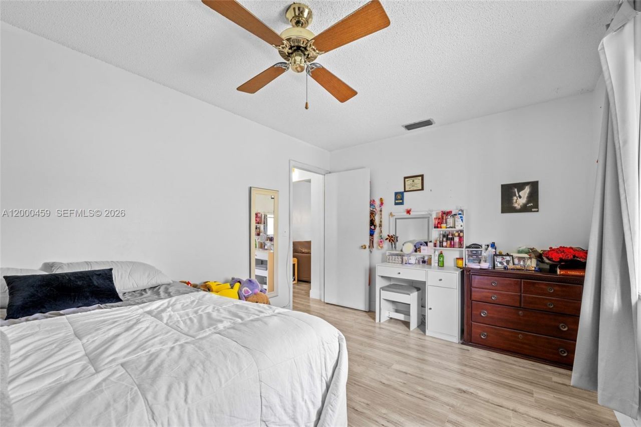 5839 La Pinata Blvd, Unit C-2, Greenacres, FL 33463 Photo