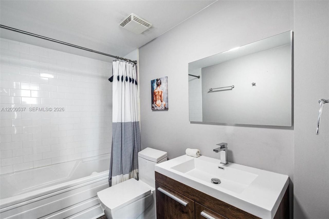 690 SW 1st Ct, Unit PHI26, Miami, FL 33130 Photo