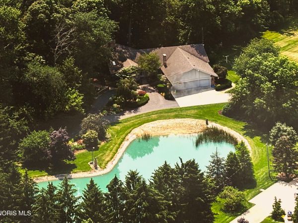 1440 S Stadium Road, Oregon, OH 43616