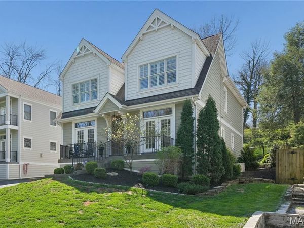 34 Burroughs Lane, St Louis, MO 63124