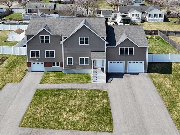 8 Dana Rd, Peabody, MA 01960