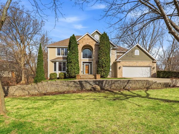 4561 Oak Pond Road, Eagan, MN 55123