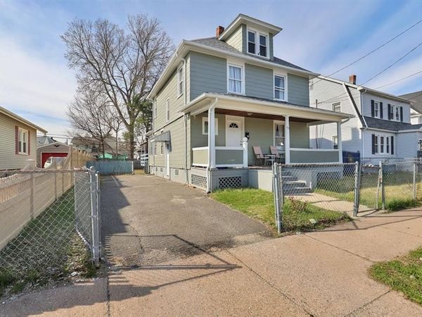 78 Governor St, Springfield, MA 01104