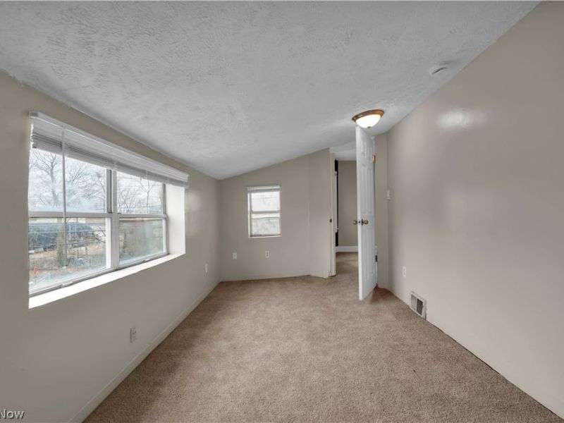 1476 W 107th Street, Cleveland, OH 44102 Photo 28