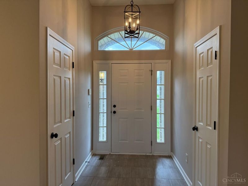 7990 Tara Drive, West Chester, OH 45069 Photo 2