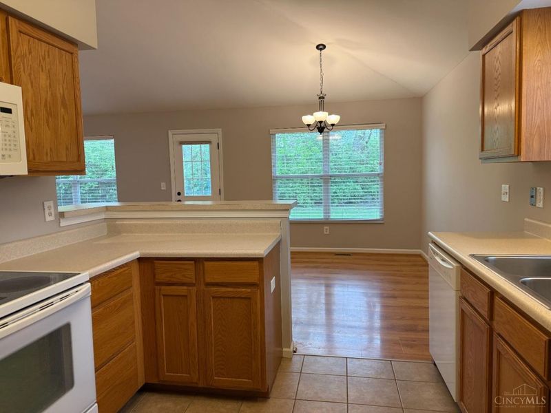 7990 Tara Drive, West Chester, OH 45069 Photo 8