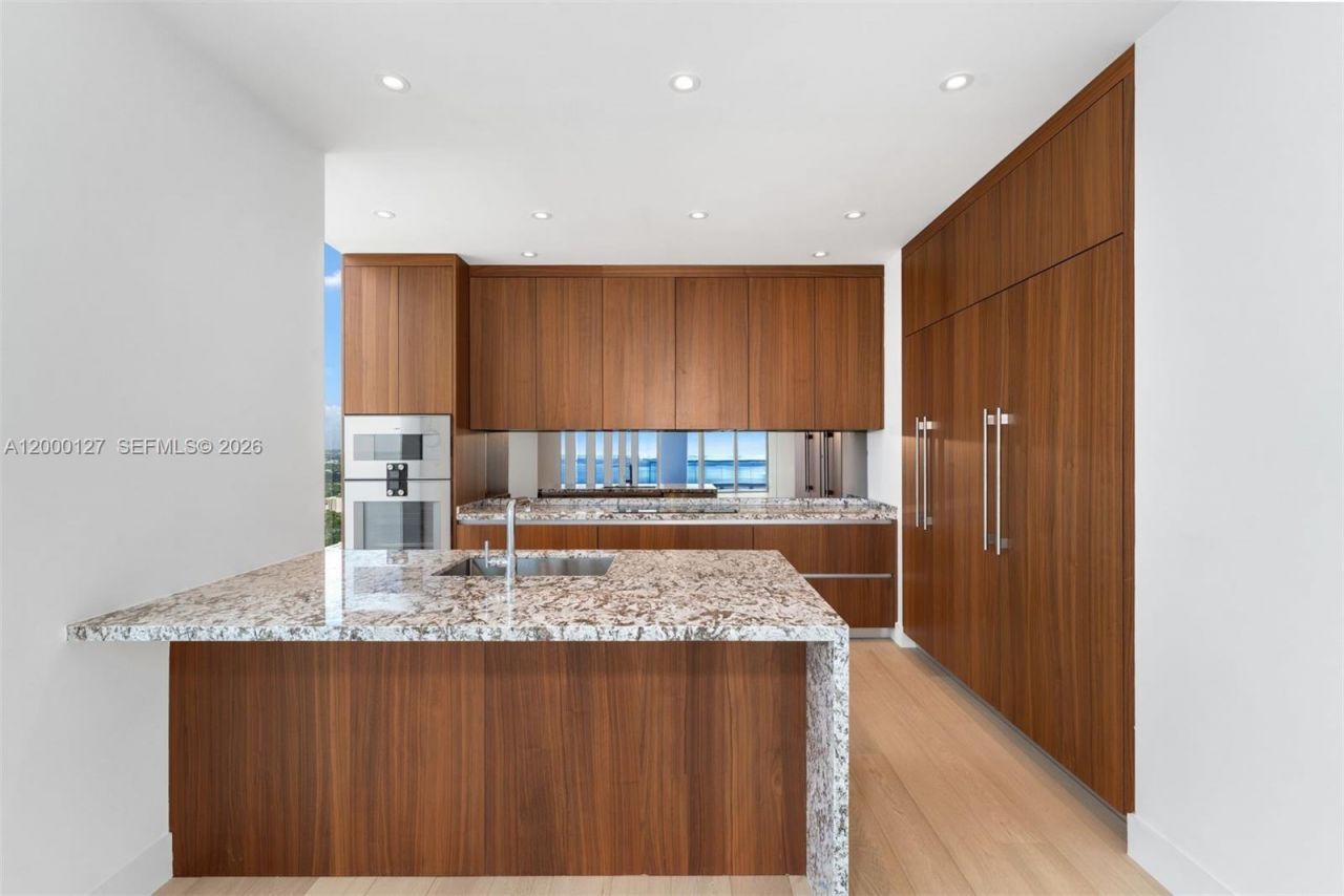 175 SE 25th Road , Unit 3602, Miami, FL 33129 Photo