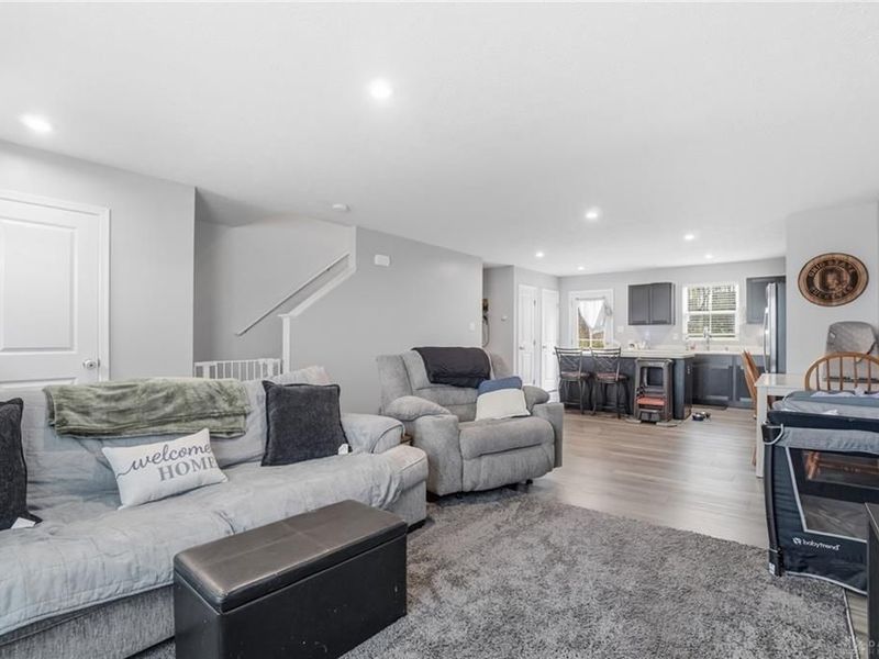 207 Chesapeake Circle, Springfield Township, OH 45505 Photo 7