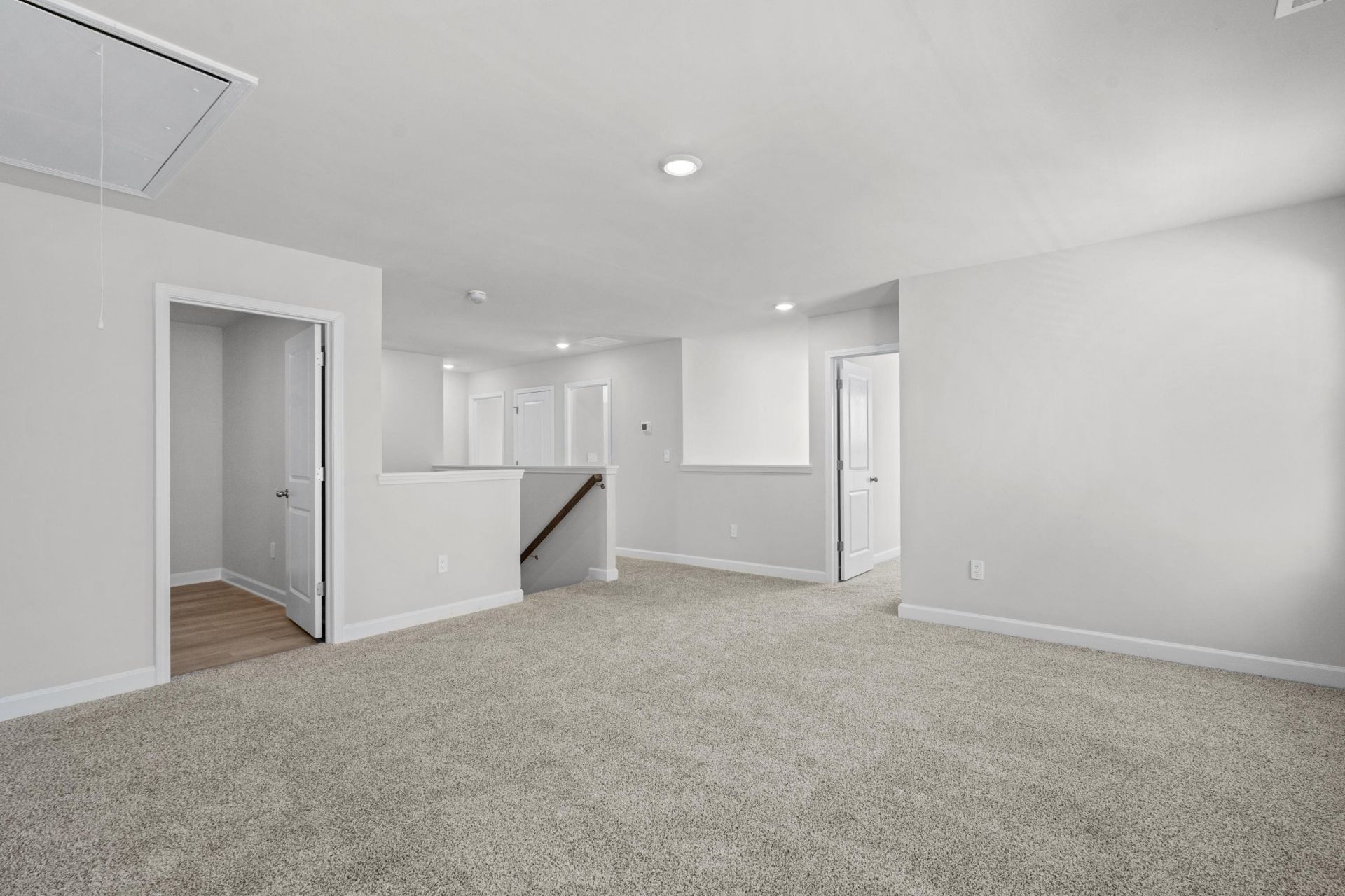 8222 Essence Dr. Photo 27