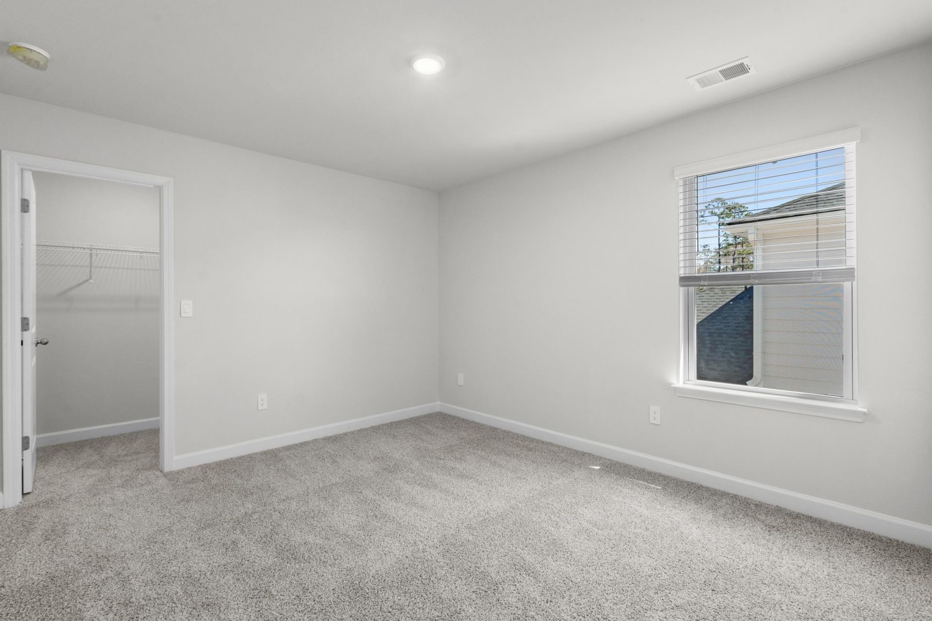 8222 Essence Dr. Photo 28