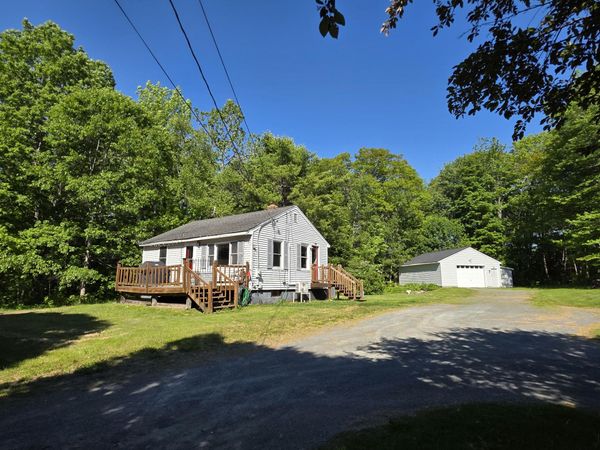 153 Stillwater Avenue, Orono, ME 04473