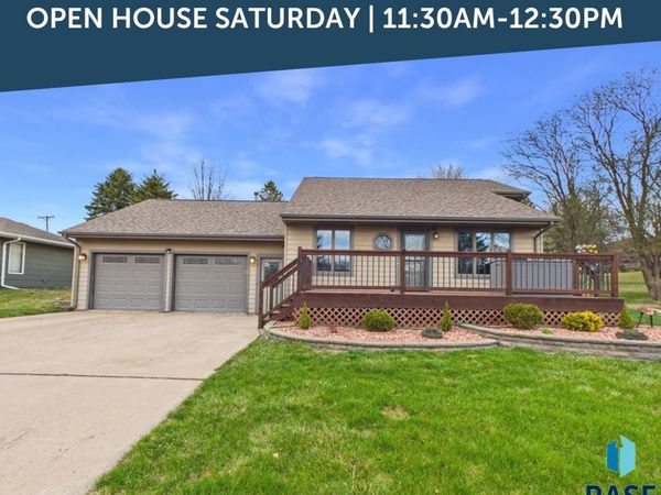102 E 8th St, Dell Rapids, SD 57022