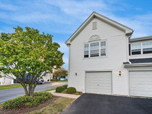 2552 Dickens Drive , Unit 2552, Aurora, IL 60503