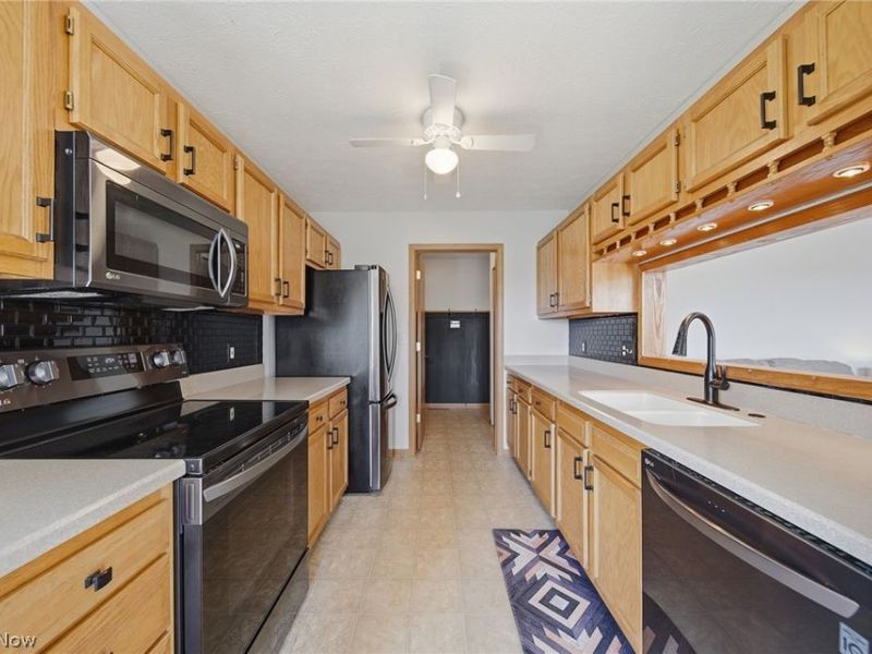 9226 Lisbon Street E, East Canton, OH 44730 Photo 13