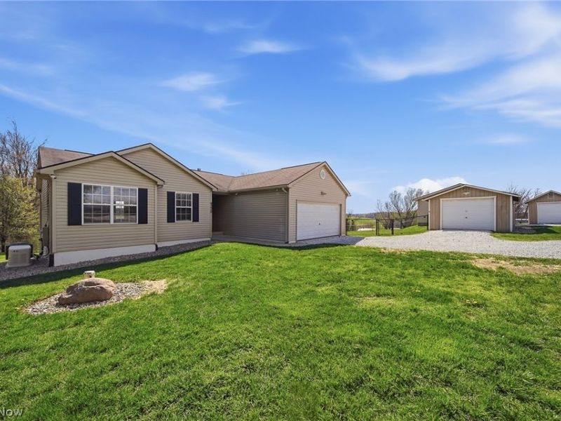 9226 Lisbon Street E, East Canton, OH 44730 Photo 3