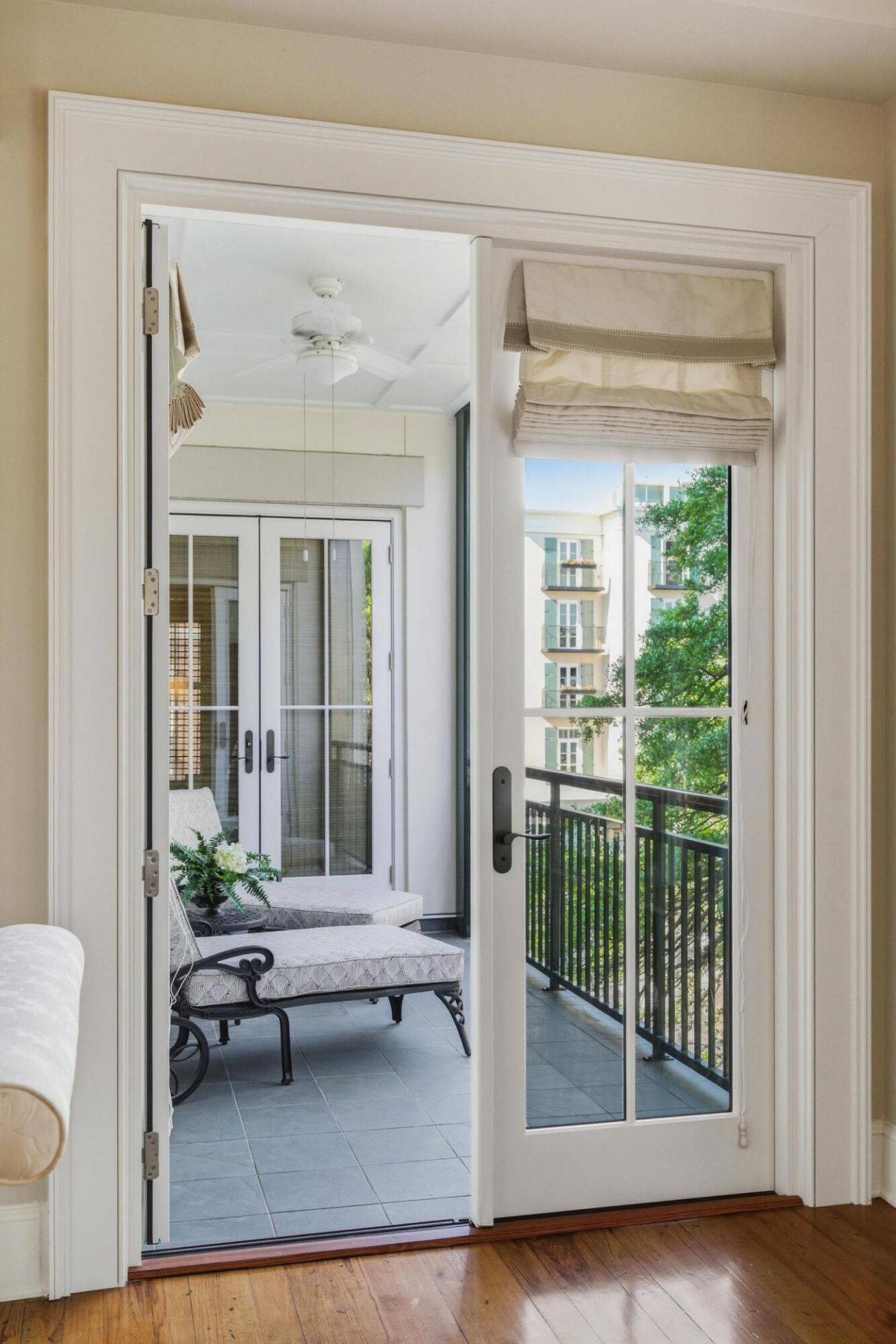 1 Vendue Range Photo 11