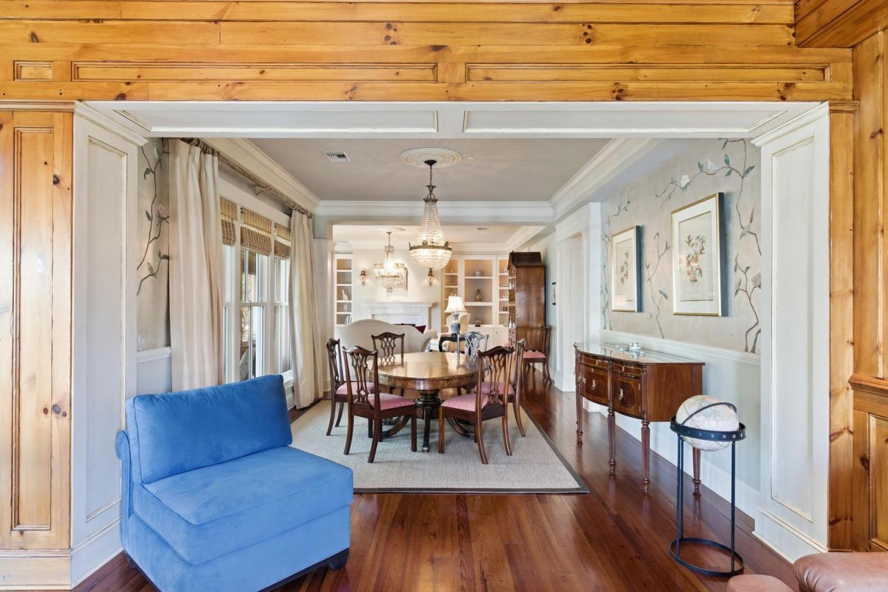 1 Vendue Range Photo 16