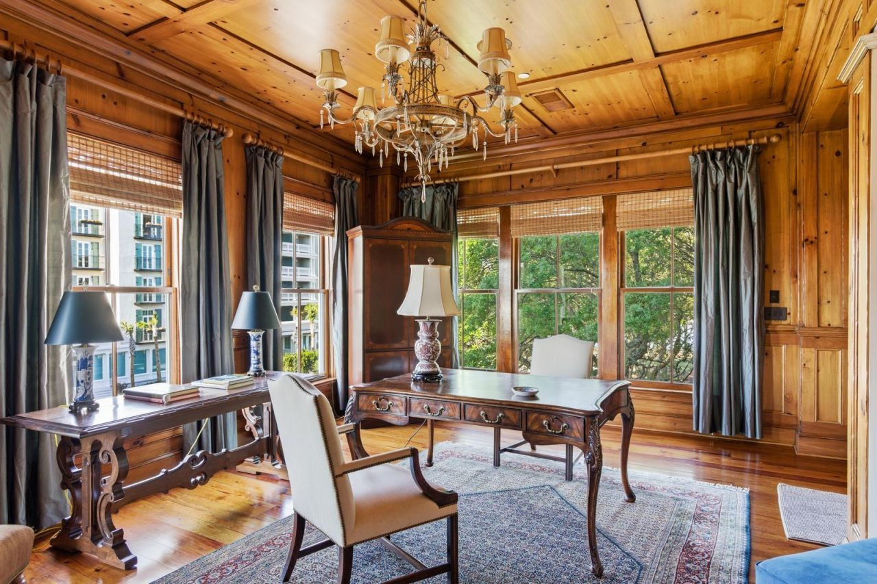 1 Vendue Range Photo 19