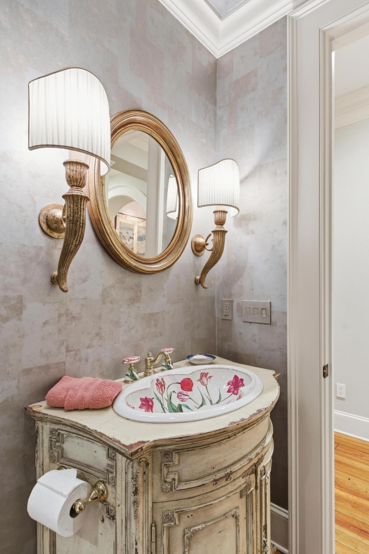 1 Vendue Range Photo 23