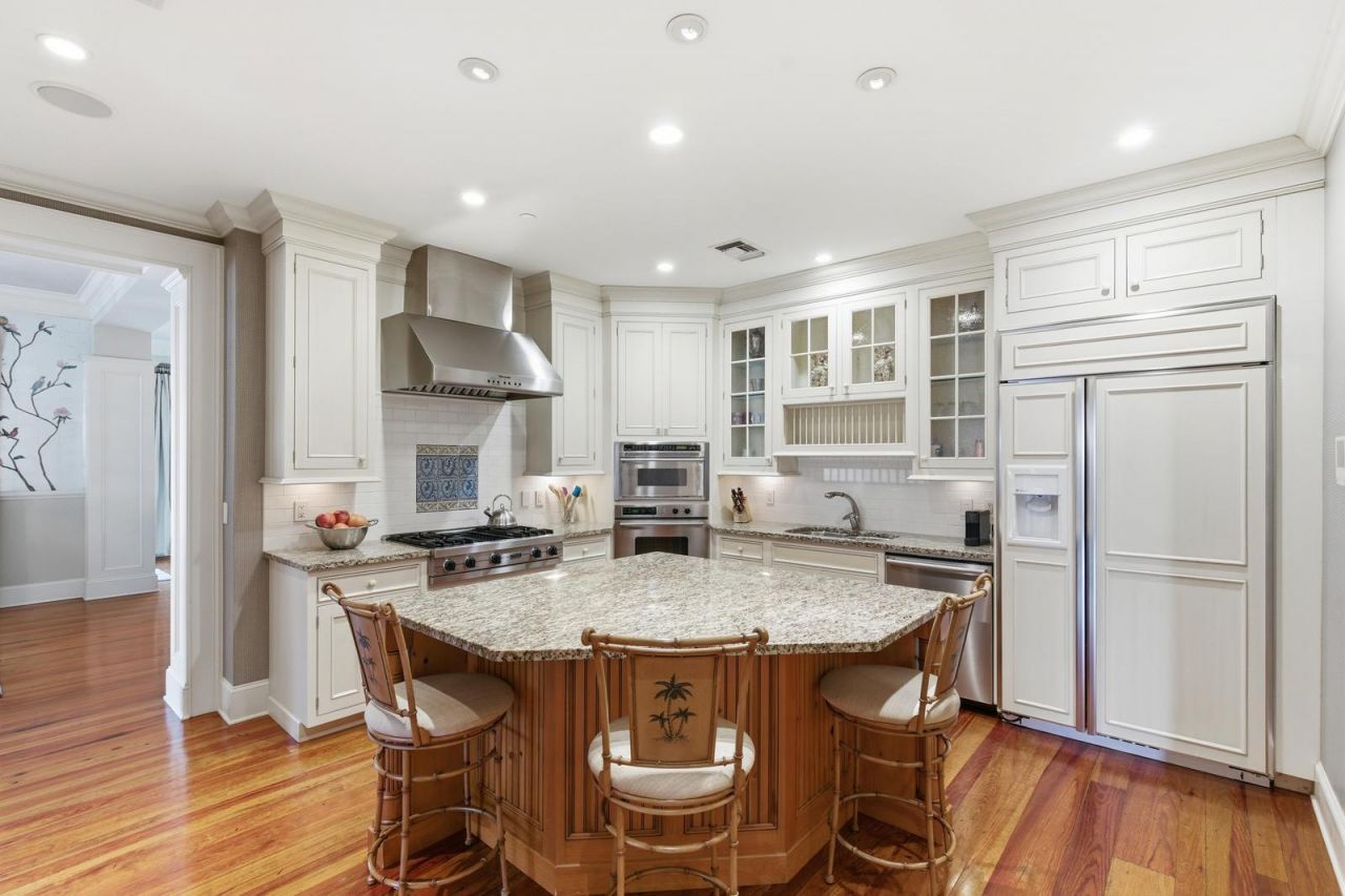 1 Vendue Range Photo 25