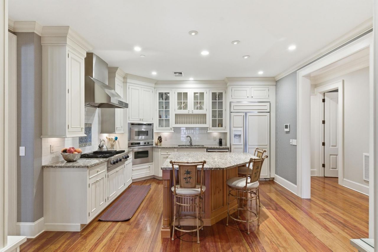 1 Vendue Range Photo 28