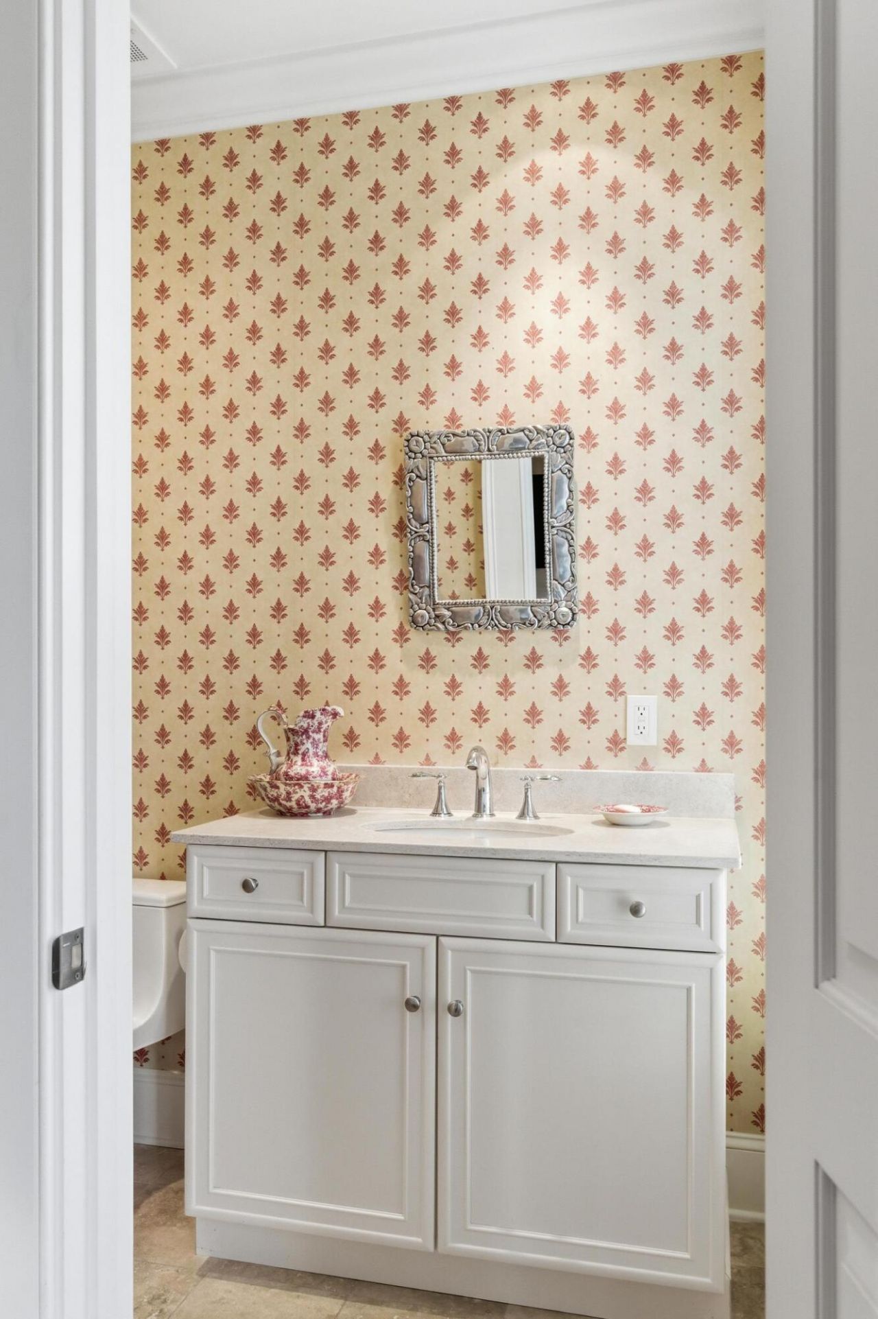 1 Vendue Range Photo 34