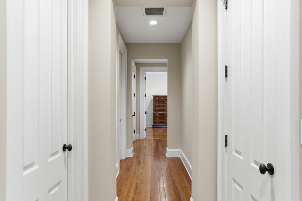 1 Vendue Range Photo 36