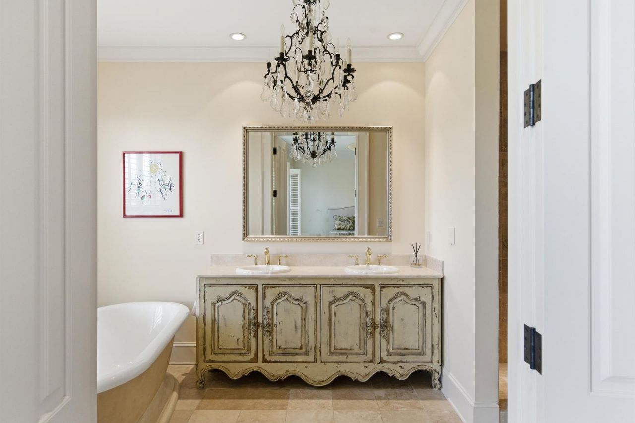 1 Vendue Range Photo 41