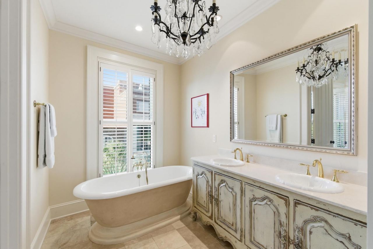 1 Vendue Range Photo 42