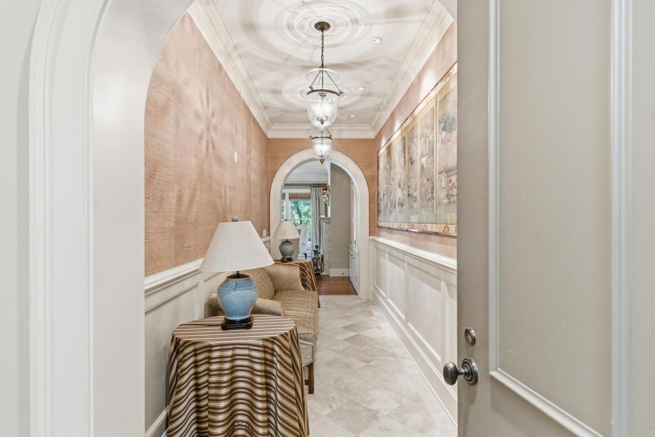 1 Vendue Range Photo 5