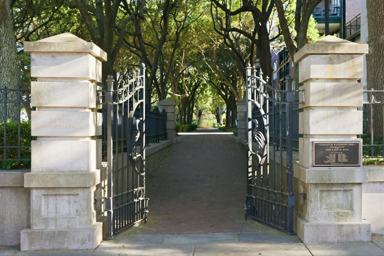 1 Vendue Range Photo 52