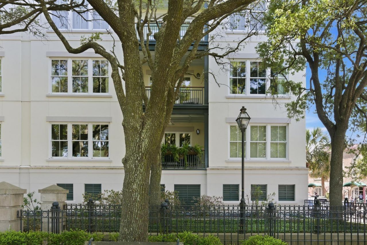 1 Vendue Range Photo 60