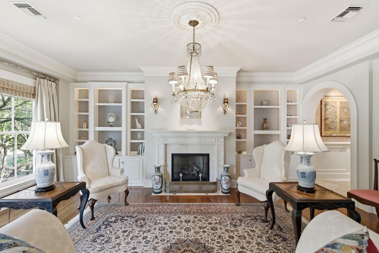 1 Vendue Range Photo 8