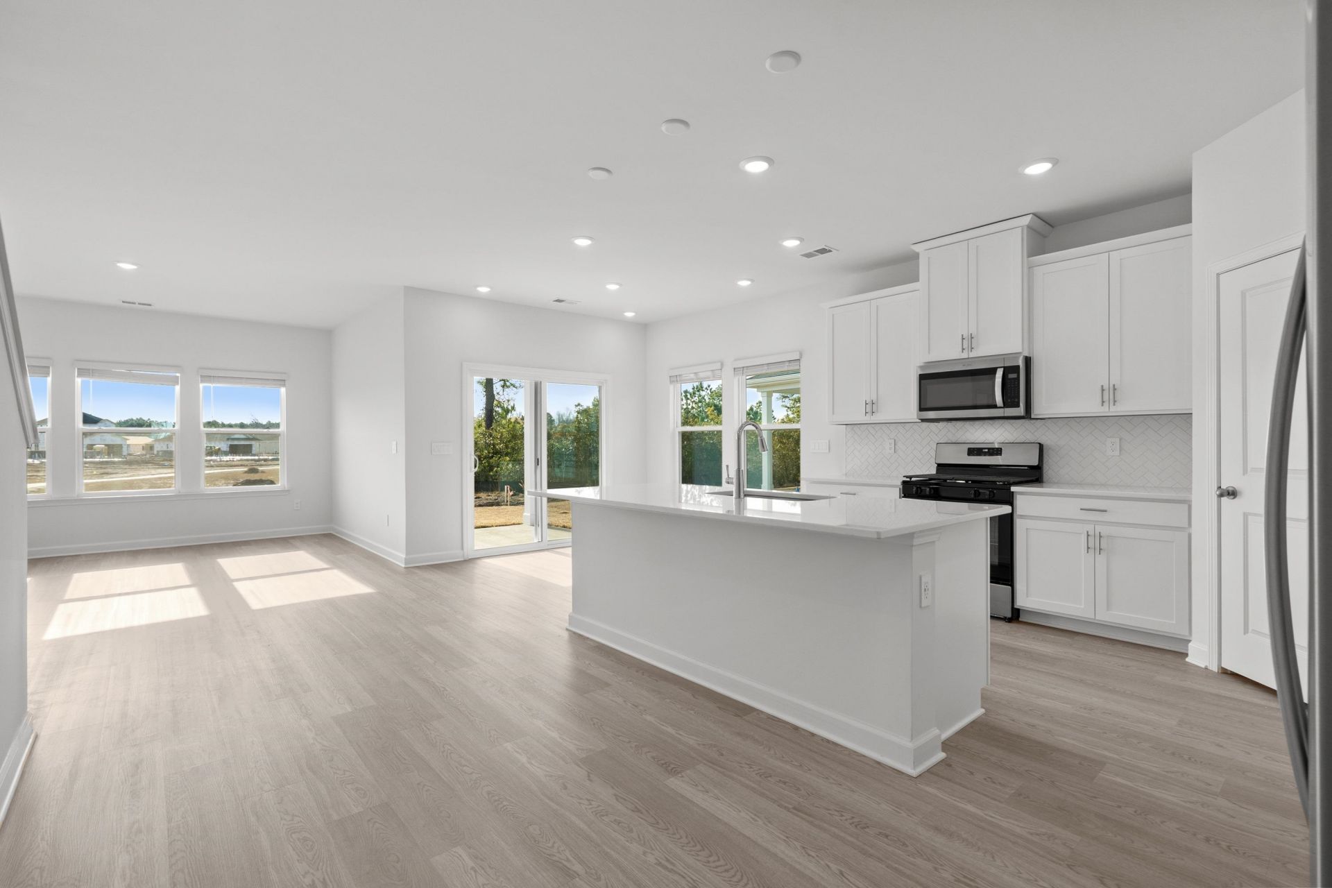 8212 Essence Dr. Photo 14